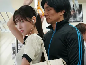 Đêm chơi hôn cô gái khỏa thân ngủ Xiaoyan h